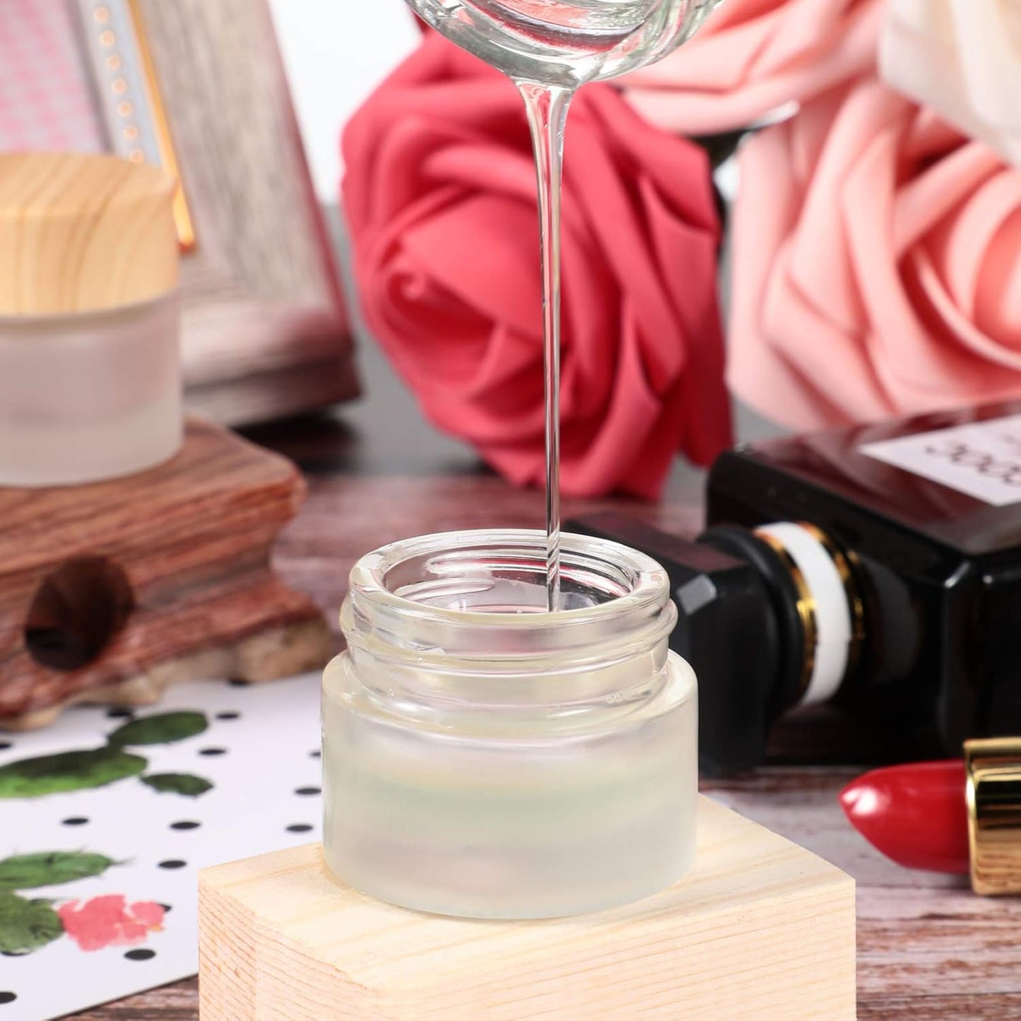 Geiserailie Glass Cosmetic Containers Empty Sample Jars with Leak Proof Lids Makeup Sample Containers for Lotion Cream Cosmetic(30 Pieces,5 Gram)