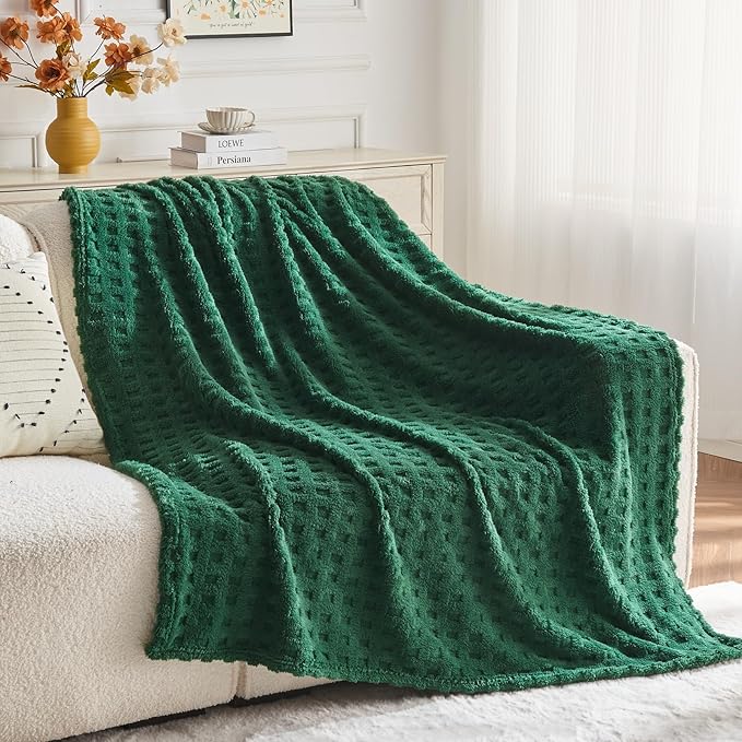 NEWCOSPLAY Super Soft Throw Blanket Green Premium Silky Flannel Fleece 3D Waffle Checkered Lightweight Bed Blanket All Season Use (Dark Green, Throw(50"x70"))