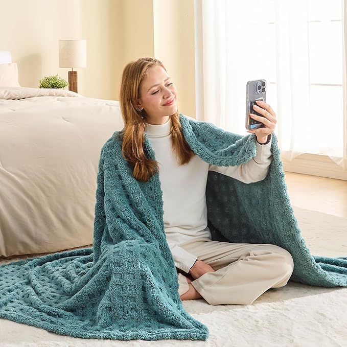 NEWCOSPLAY Super Soft Throw Blanket Teal Premium Silky Flannel Fleece 3D Waffle Checkered Lightweight Bed Blanket All Season Use (Light Teal, Throw(50"x70"))
